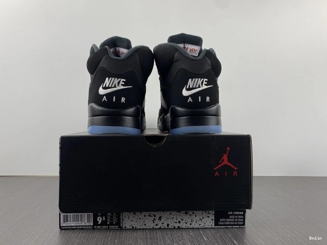 Bmlin 845035-003 5 Jordan Black Retro Metallic (2016) 0819